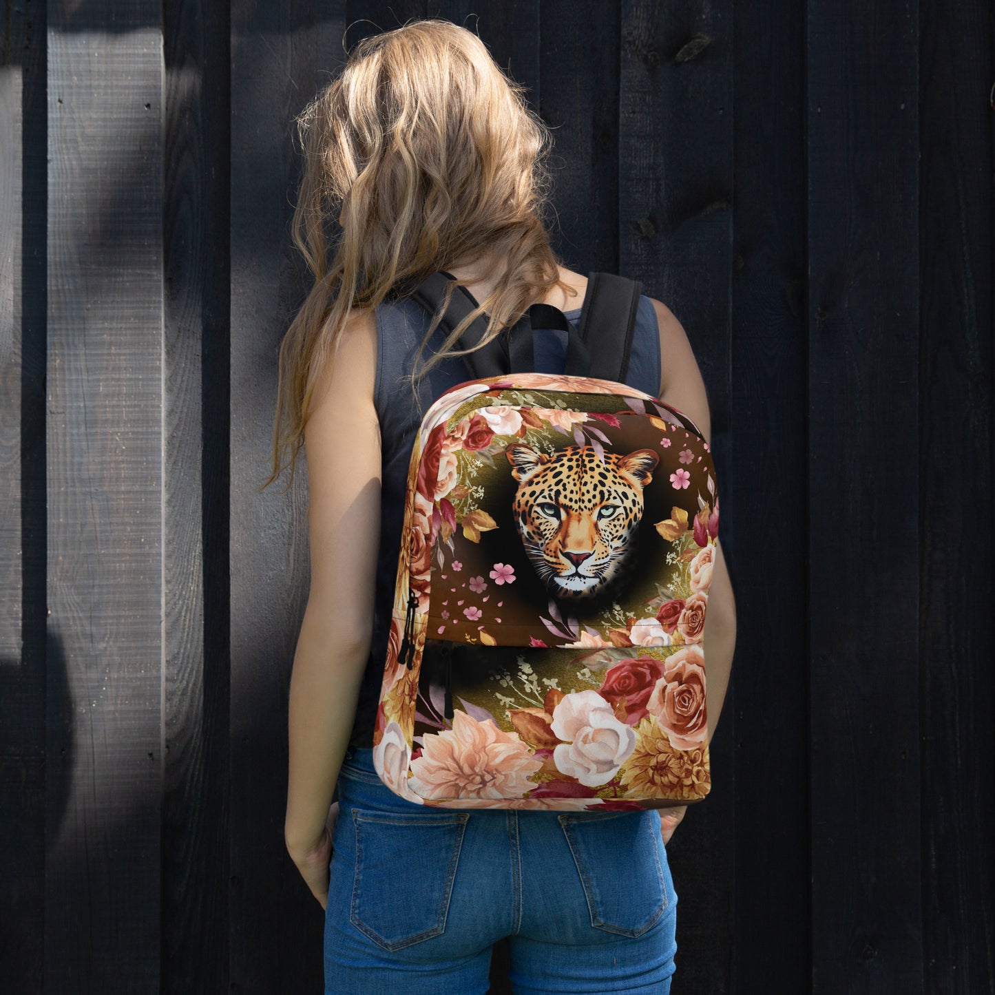 Draagtas: "Wild Bloom – Rugzak met Luipaardkop en Bloemen door Evy's Bloom Art" - Evy's Bloom Art
