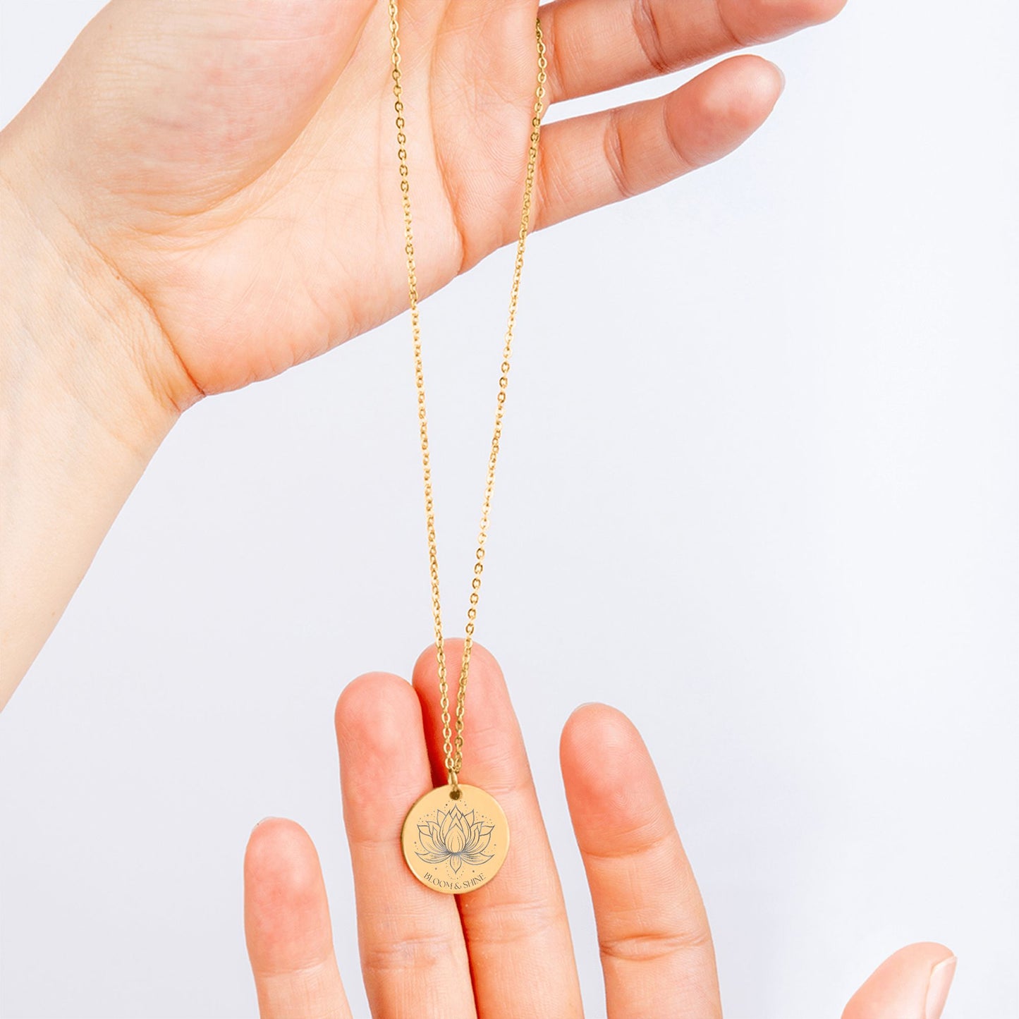 Extra Aanbod Voor Haar: Bloom & Shine – Lotusbloem Halsketting - Evy's Bloom Art