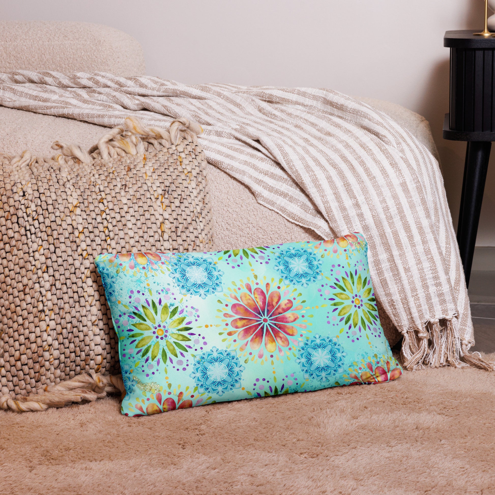 Sierkussens: "Mandala Magie - Boho Stijl Kussen in Turquoise met kleurrijke mandala's - Evy's Bloom Art