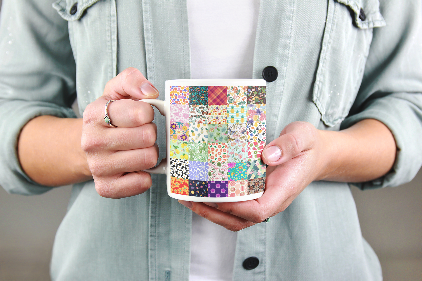 Drinkmok: ☕ Patchwork Mok van Evy’s Bloom Art – Begin je dag met kunst en verbinding - Evy's Bloom Art